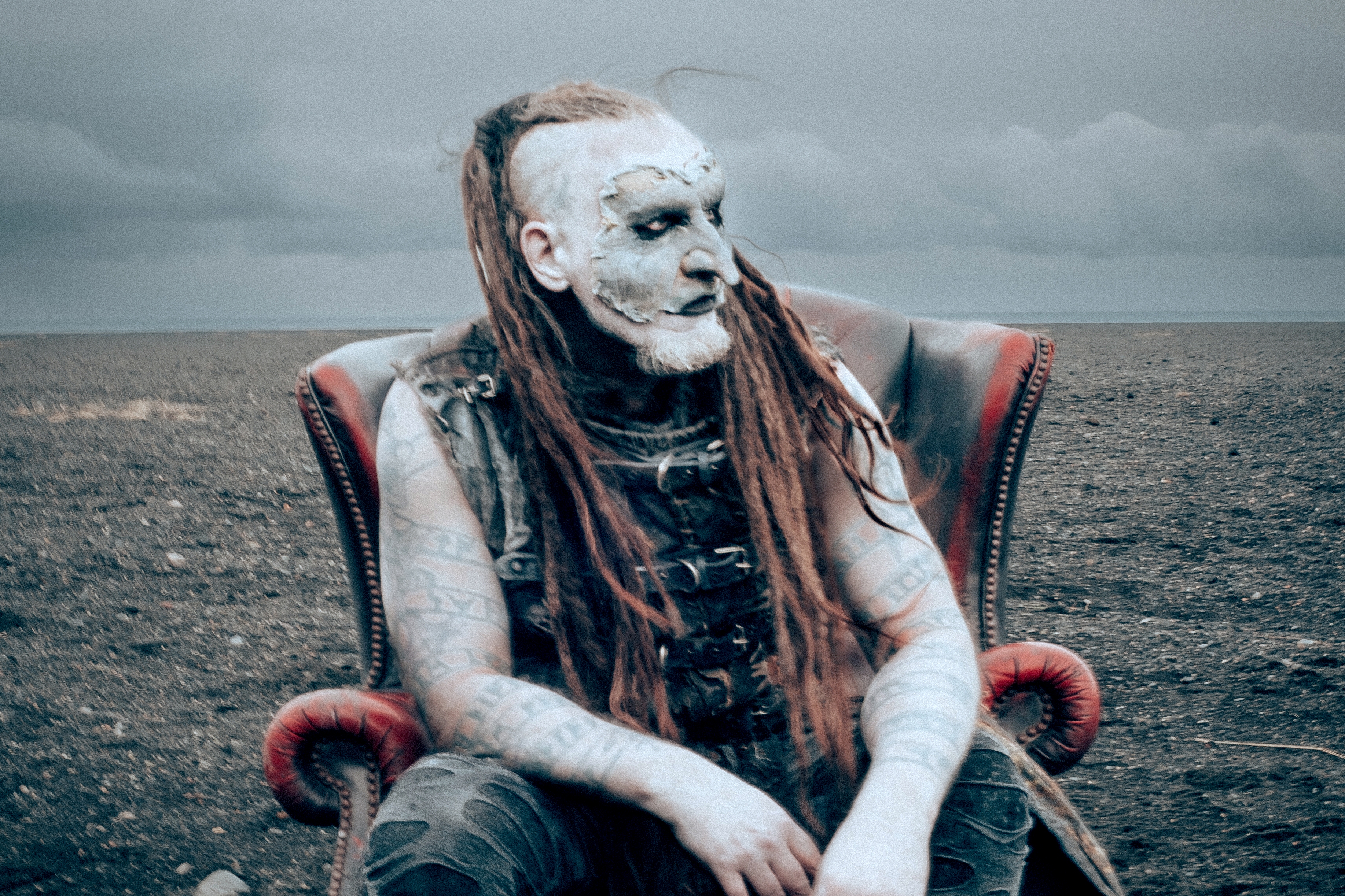 Mortiis_001_edit_horizontal_by